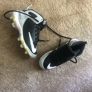 little boys baseball cleats